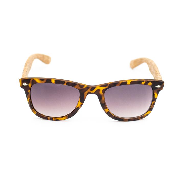 lunette de soleil en liège -  lunettes de soleil en liège - lunettes de soleil en liege - lunette de soleil en liege - lunettes vegan - lunette vegan - lunettes artisanales - lunettes bois - lunettes en bois - lunettes de soleil stylées - lunettes de soleil liège - lunettes de soleil tendances - lunettes femme - lunettes homme